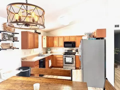 Kitchen - 1781 Kelly Ct, Wheatfield, IN 46392 photo 1 of 2