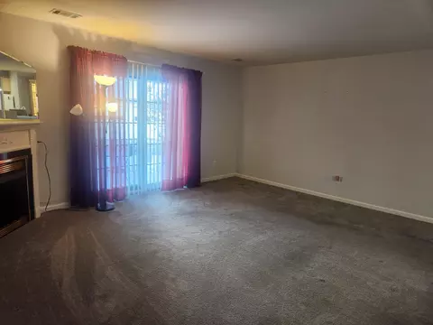 2721 Georgetowne Dr #D1, Highland, IN 46322 photo 7