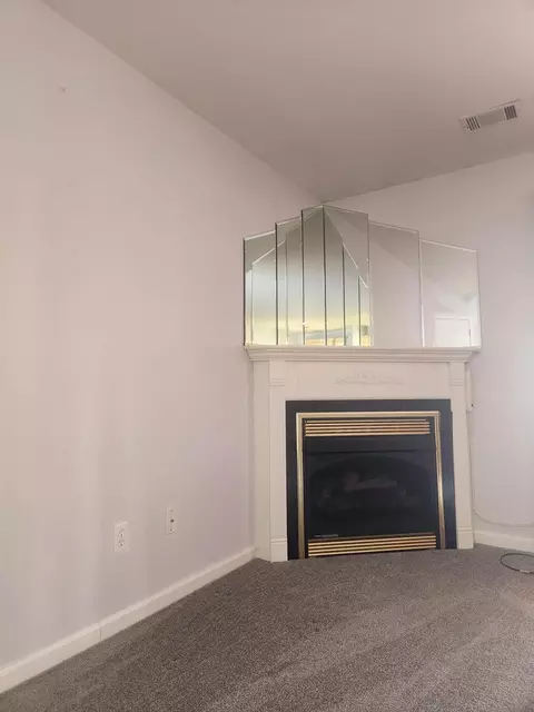 2721 Georgetowne Dr #D1, Highland, IN 46322 photo 8