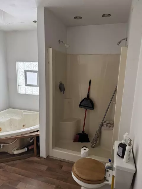 Bath - 10683 N 253, De Motte, IN 46310 photo 1 of 2