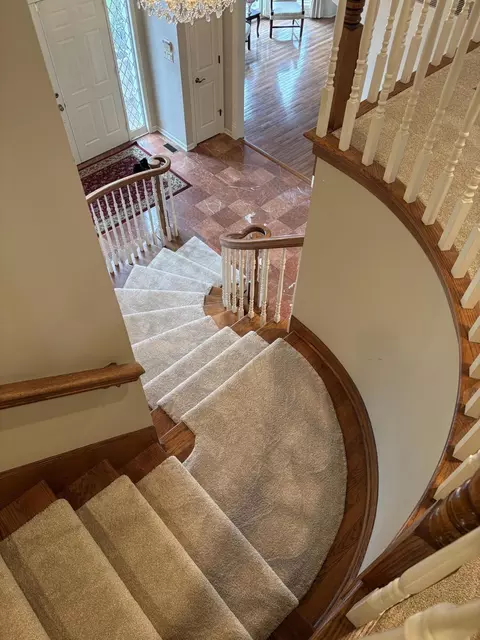 Entry Way - 955 Killarney Dr, Dyer, IN 46311 photo 2 of 7