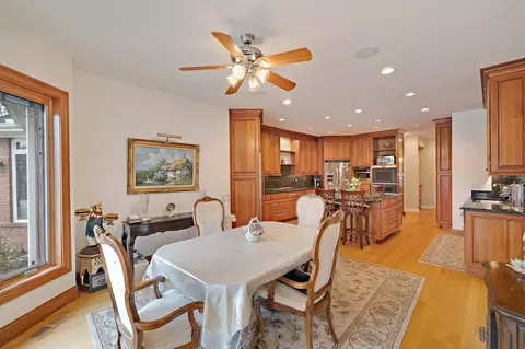 Dining - 955 Killarney Dr, Dyer, IN 46311 photo 3 of 3