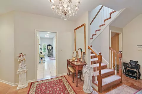 Entry Way - 955 Killarney Dr, Dyer, IN 46311 photo 6 of 7