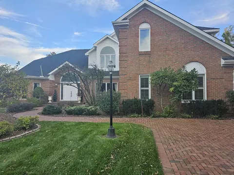 Exterior - 955 Killarney Dr, Dyer, IN 46311 photo 2 of 8