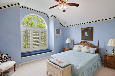 Bedroom - 955 Killarney Dr, Dyer, IN 46311 photo 4 of 6