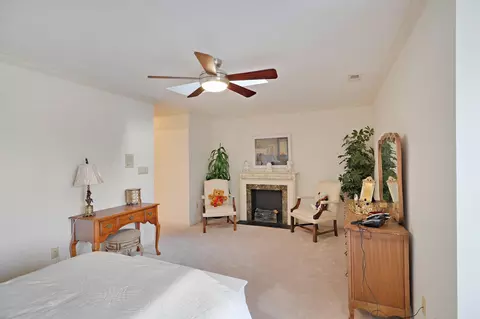 Bedroom - 955 Killarney Dr, Dyer, IN 46311 photo 3 of 6