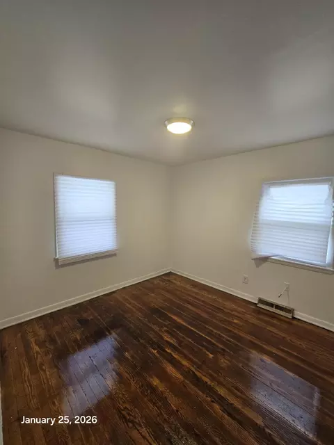 Bedroom - 1676 W 13th Ave, Gary, IN 46404 photo 2 of 5