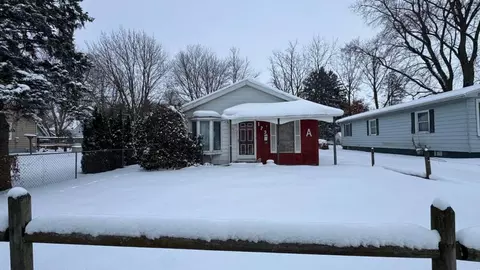 123 Laurel St, La Porte, IN 46350