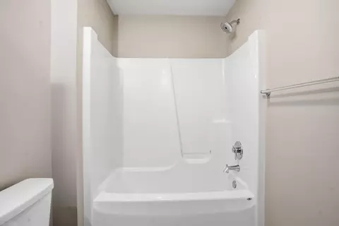 Bath - 9170 W 107th Pl, Saint John, IN 46373 photo 5 of 6