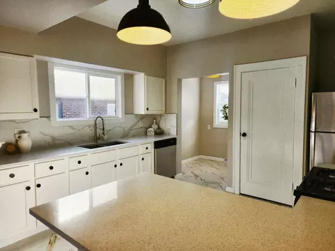 Kitchen - 418 Taft St, Gary, IN 46404 photo 2 of 3