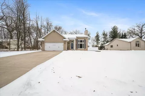 Exterior - 2131 E 9th Pl, Hobart, IN 46342 photo 2 of 7