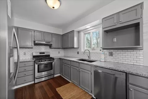 Kitchen - 2131 E 9th Pl, Hobart, IN 46342 photo 2 of 2