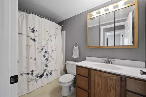 Bath - 2131 E 9th Pl, Hobart, IN 46342 photo 2 of 2