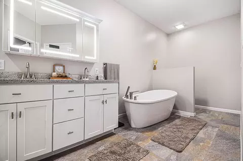 Bath - 6115 E 125, Knox, IN 46534 photo 1 of 2