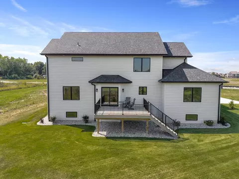 Exterior - 515 Meadow Brooke Ln, Dyer, IN 46311 photo 7 of 9