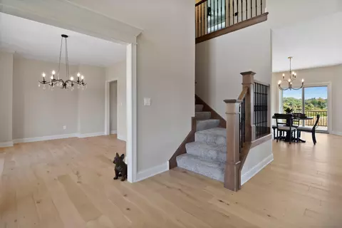 Entry Way - 515 Meadow Brooke Ln, Dyer, IN 46311 photo 2 of 5
