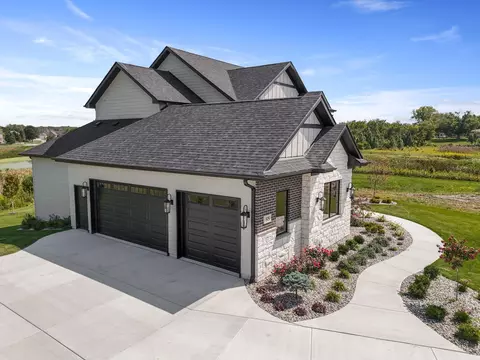 Exterior - 515 Meadow Brooke Ln, Dyer, IN 46311 photo 1 of 9