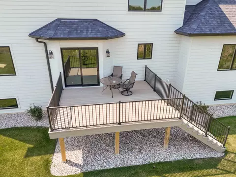 Exterior - 515 Meadow Brooke Ln, Dyer, IN 46311 photo 5 of 9