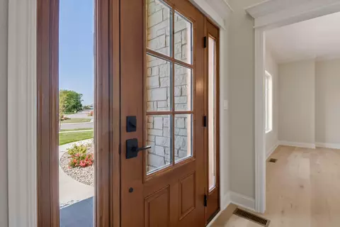 Entry Way - 515 Meadow Brooke Ln, Dyer, IN 46311 photo 1 of 5