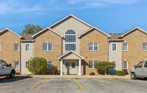 2525 Longwood Dr #101, Highland, IN 46322