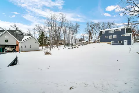 2045 Hidden Valley Dr, Crown Point, IN 46307
