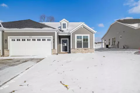 4060 Reflection Pl, Valparaiso, IN 46385