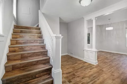 Entry Way - 537 Harrison St, Gary, IN 46402 photo 2 of 5