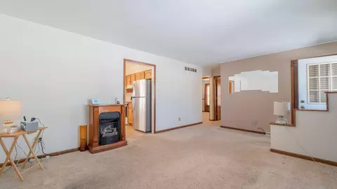 Living - 9441 S State Line Rd, Dyer, IN 46311 photo 2 of 5