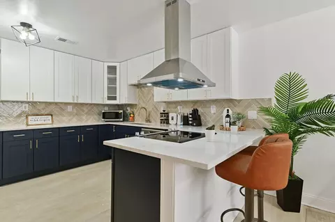 Kitchen - 984 Stevenson St, Gary, IN 46406 photo 2 of 4