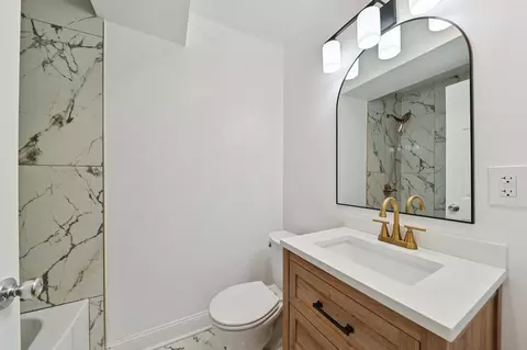 Bath - 984 Stevenson St, Gary, IN 46406 photo 1 of 2