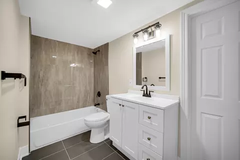 Bath - 755 Johnson St, Gary, IN 46402 photo 3 of 3