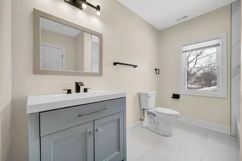 Bath - 755 Johnson St, Gary, IN 46402 photo 2 of 3