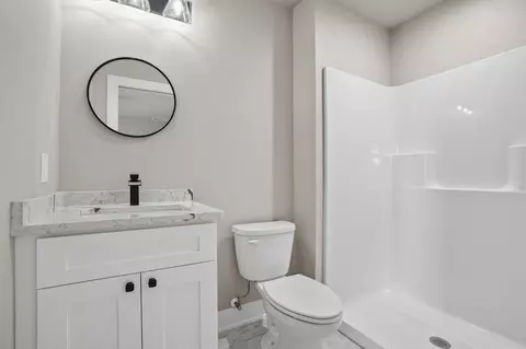 Bath - 8201 Castle Dr, Munster, IN 46321 photo 5 of 10