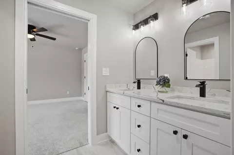 Bath - 8201 Castle Dr, Munster, IN 46321 photo 2 of 10