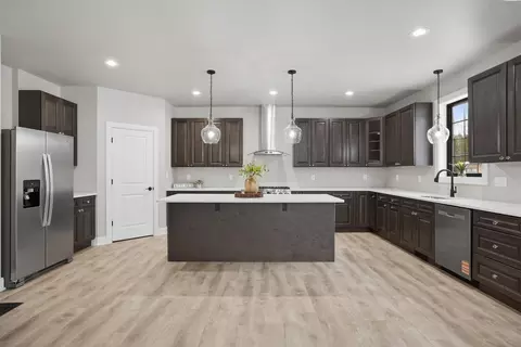 Kitchen - 8201 Castle Dr, Munster, IN 46321 photo 5 of 5