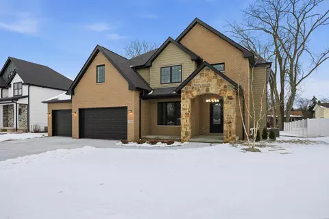 Exterior - 8201 Castle Dr, Munster, IN 46321 photo 2 of 5