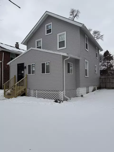 Exterior - 634 Kentucky St, Gary, IN 46402 photo 3 of 4