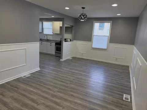 Living - 634 Kentucky St, Gary, IN 46402 photo 3 of 4