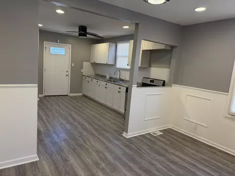 Entry Way - 634 Kentucky St, Gary, IN 46402 photo 1 of 2