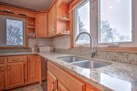 516 E North St, Crown Point, IN 46307 photo 5