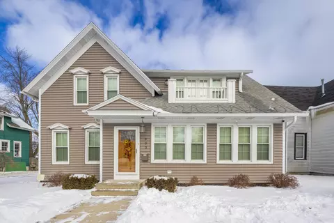 502 E 8th St, Michigan City, IN 46360