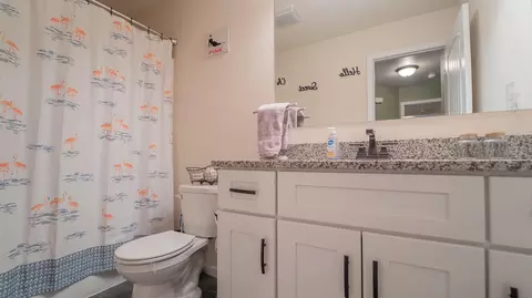 Bath - 695 Cross Meadows Dr, Valparaiso, IN 46385 photo 2 of 3