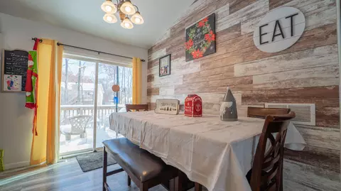 Dining - 695 Cross Meadows Dr, Valparaiso, IN 46385 photo 2 of 3