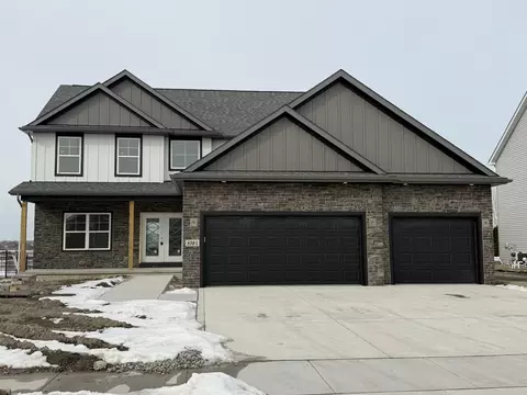 8384 Willowhaven Dr, Saint John, IN 46373