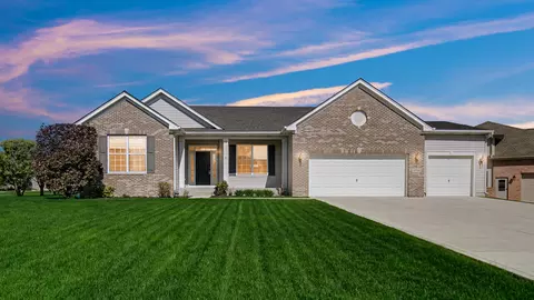 10280 California St, Crown Point, IN 46307