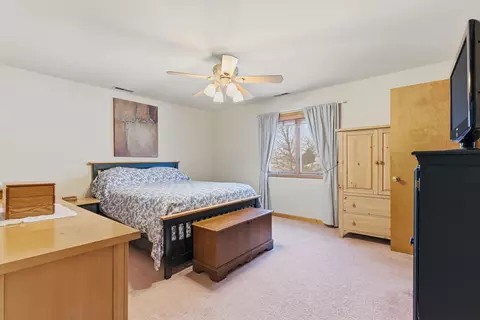 Bedroom - 713 N Robin Ct, Griffith, IN 46319 photo 6 of 9