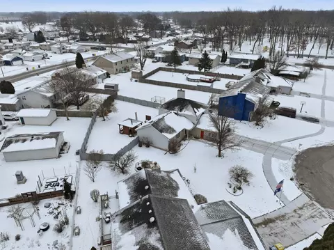 View/Area - 713 N Robin Ct, Griffith, IN 46319 photo 5 of 5