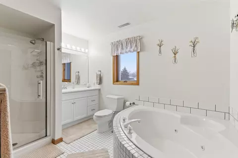 Bath - 713 N Robin Ct, Griffith, IN 46319 photo 2 of 2