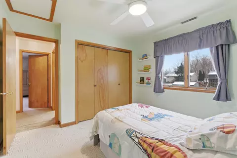 Bedroom - 713 N Robin Ct, Griffith, IN 46319 photo 5 of 9