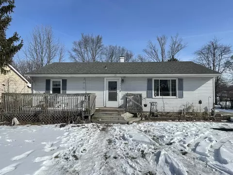 Exterior - 332 Maple St, Crown Point, IN 46307 photo 1 of 6